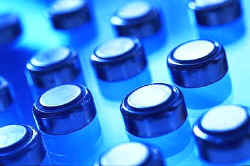 Las pilas de botón son extremadamente contaminantes. Una sola pila puede contaminar miles de litros de agua