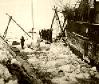 El Gauss intentando ser liberado por la tripulación