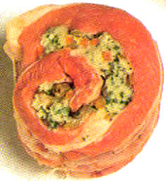 Carne de pecho deshuesada, enrollada y rellena