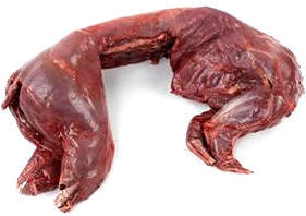 Liebre entera y sin piel