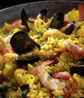 Paella típica española