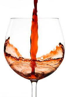 La copa para vino debe ser lisa y transparente para apreciar adecuadamente el color y las posibles imperfecciones