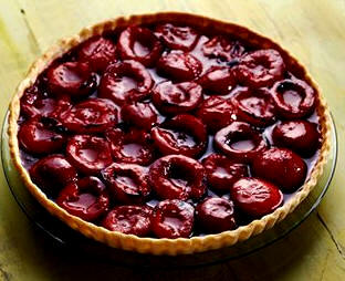 Tarta de ciruelas glaseadas