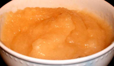 La fructosa se obtiene de frutas con alto contenido en ese azúcar, como la manzana o la pera