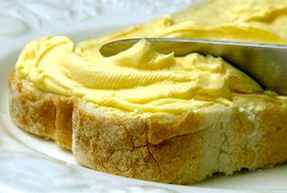 Mantequilla lechosa para untar