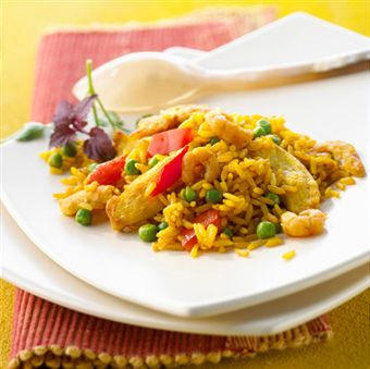 El Nasi goreng es un plato de arroz frito muy apreciado en Indonesia