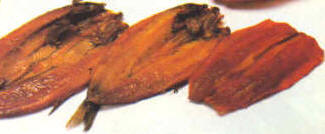 Arenques ahumados en frío