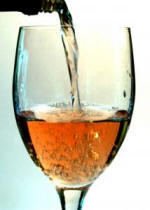 La copa no debe llenarse totalmente en el momento de servir