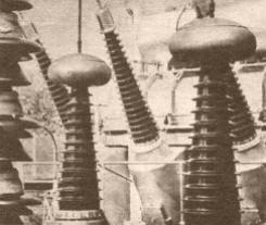 CENTRAL SECUNDARIA de transformación. La corriente se reduce al voltaje normal, mediante transformadores de descenso