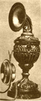 PRODUCCIÓN INDUSTRIAL. En la fotografía se aprecia el teléfono Simmens, el primero explotado industrialmente.