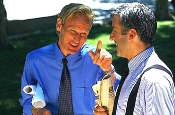 La lengua oral es, básicamente, coloquial, sobre todo en una conversación entre amigos o familiares. El nivel de coloquialidad dependerá del grado de amistad o familiaridad.