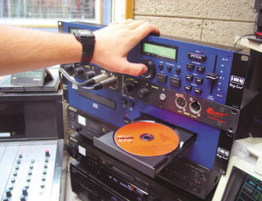 Reproductor-grabador de discos compactos