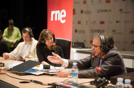 Tertulia en una emisora de radio generalista de gran audiencia