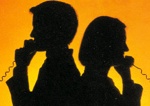 A cualquier proceso de comunicación, en el que deben intervenir cinco elementos sustanciales --emisor, receptor, canal, mensaje y señal-- se le debe también añadir un sexto elemento, el ruido, que es todo aquello que no aporta ninguna información o bien la interfiere.